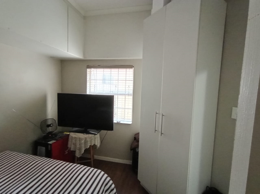 1 Bedroom Property for Sale in Rondebosch Village Western Cape